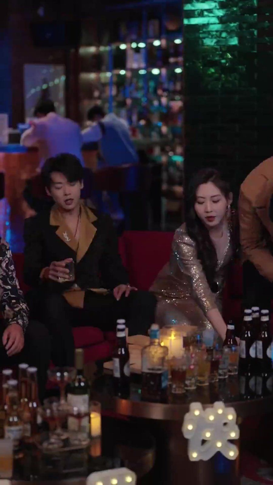 偷偷翹嘴，暗戀哥他爽到了(全集)